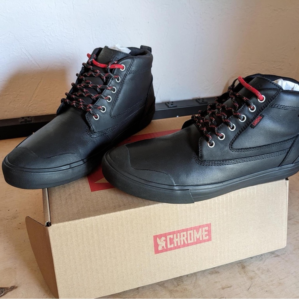 Chrome - Storm 415 Traction Boot